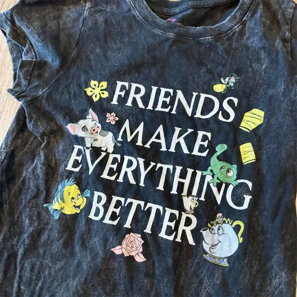 Disney Princess Graphic T-Shirt Girls Size L Black Friends Make
